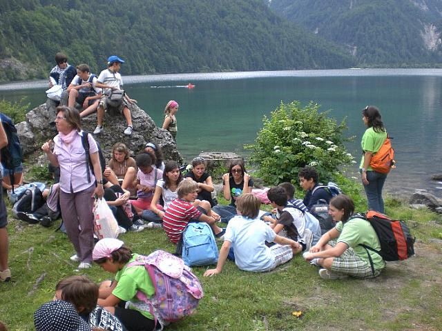 img09